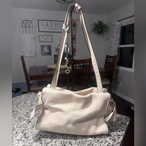 Henri Bendel Pebbled Leather Bow Shoulder Bag / Tote – Ivory